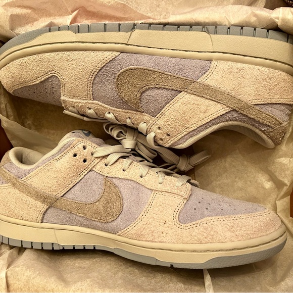 Nike Dunk Low Suede - Picture 9 of 13